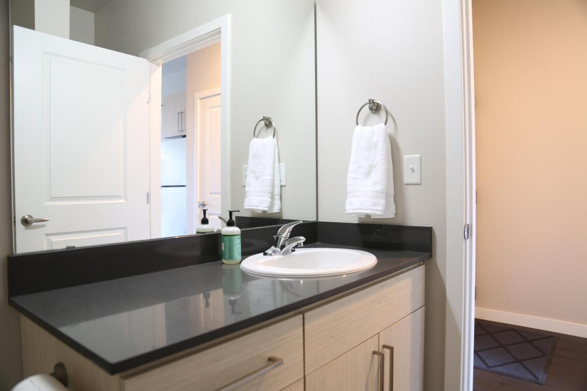סיאטל Queen Anne Abode - 1 Block From Cpa! - Free Parking! מראה חיצוני תמונה